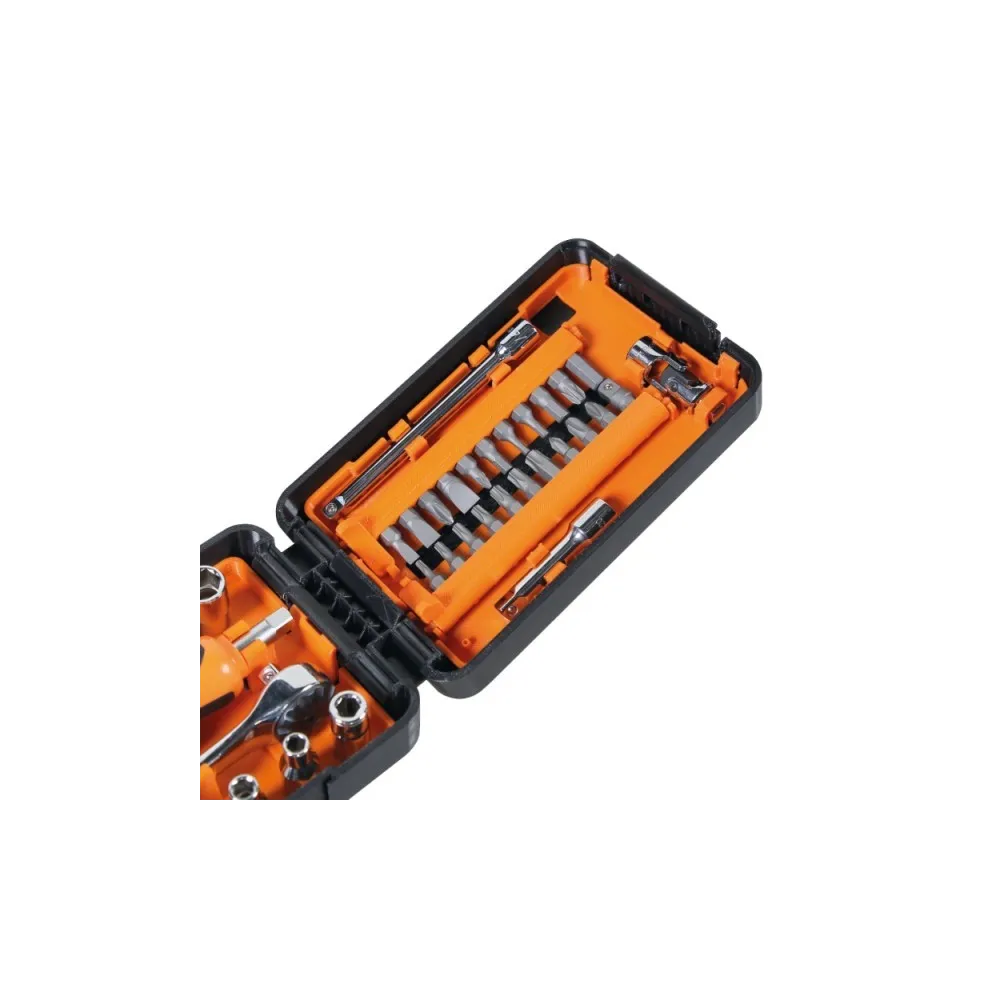 Assortment of 11 hexagon sockets, 21 bits and 7 accessories
